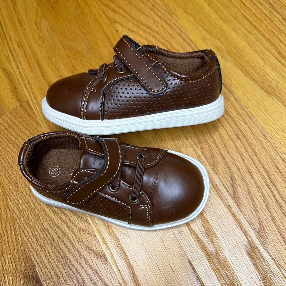 American Eagle by Payless Brown Kids Sneakers